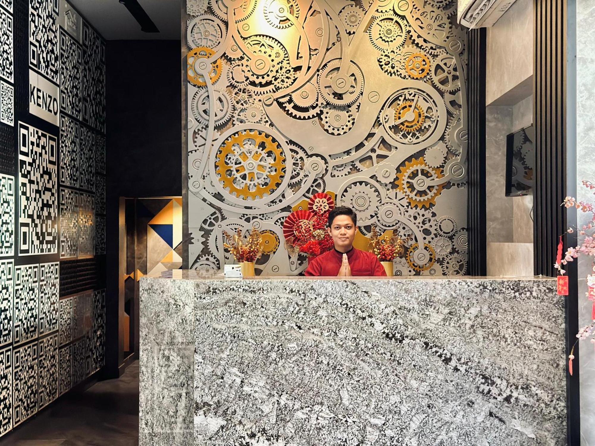 My Home Hotel Pontianak Exterior foto